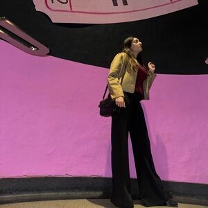 Meet your Posher, Amna